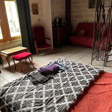 La Maison Sur La Place Aigues-Mortes Exteriör bild