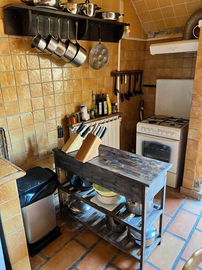 La Maison Sur La Place Aigues-Mortes Exteriör bild