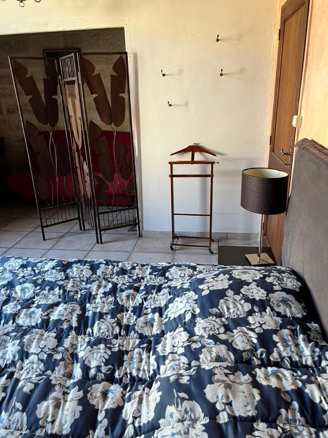 La Maison Sur La Place Aigues-Mortes Exteriör bild