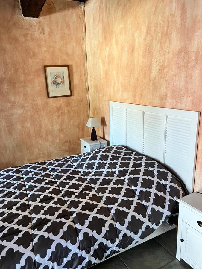 La Maison Sur La Place Aigues-Mortes Exteriör bild