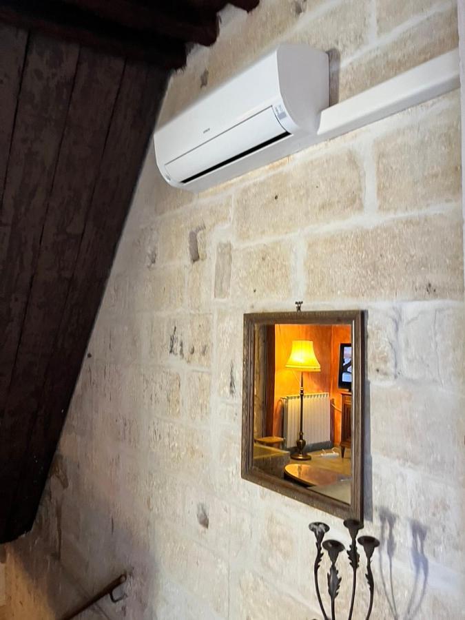 La Maison Sur La Place Aigues-Mortes Exteriör bild