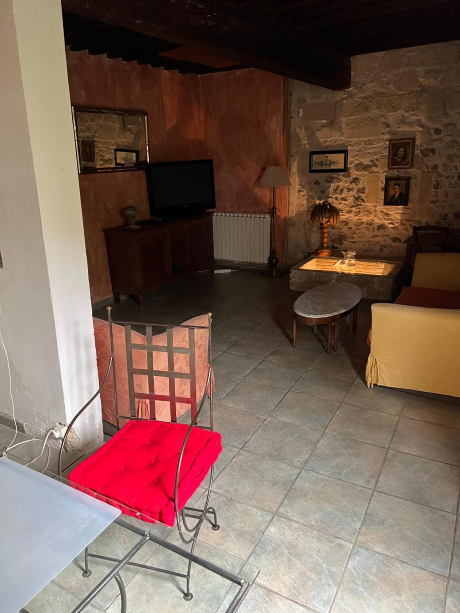 La Maison Sur La Place Aigues-Mortes Exteriör bild