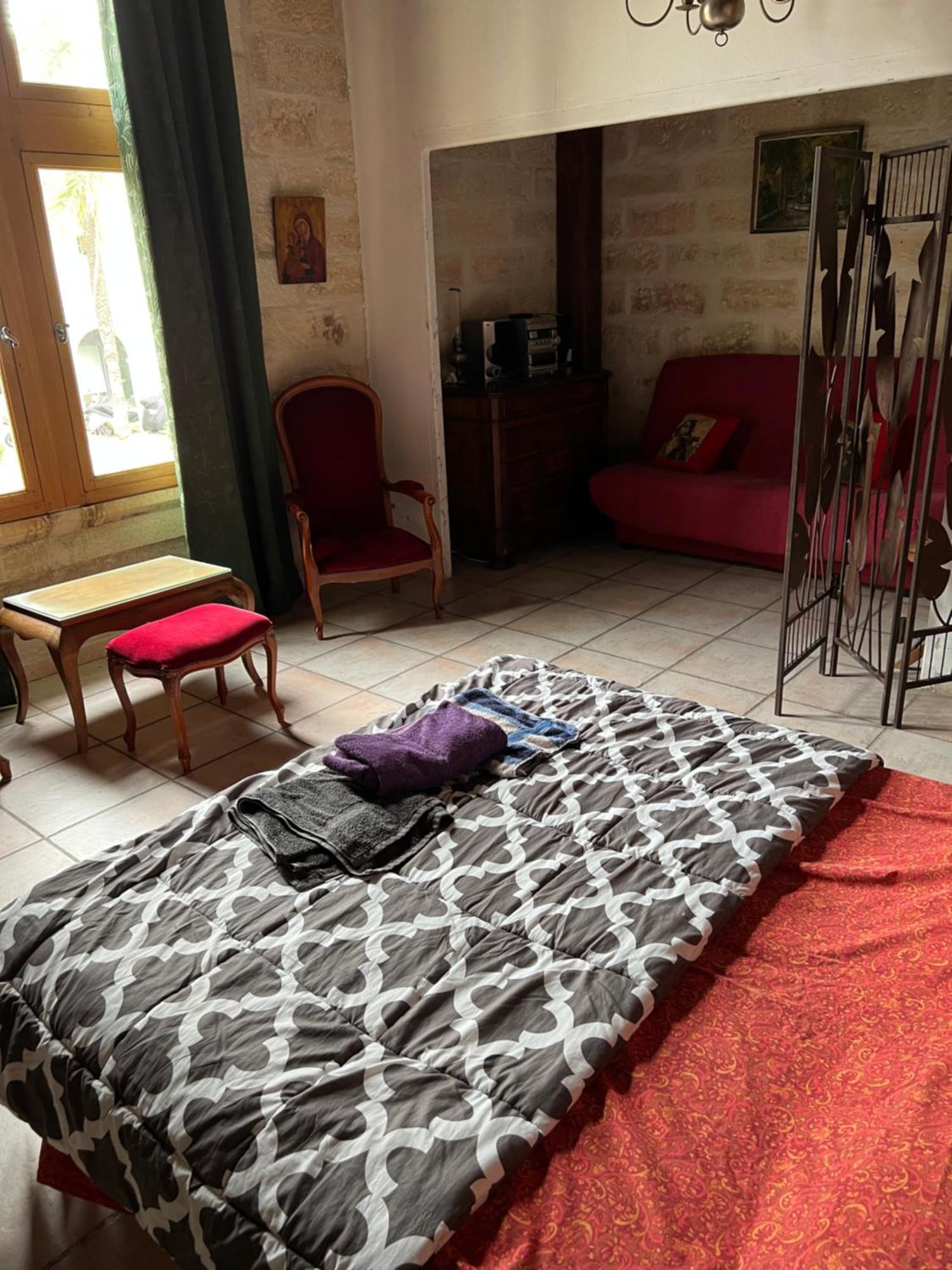 La Maison Sur La Place Aigues-Mortes Exteriör bild